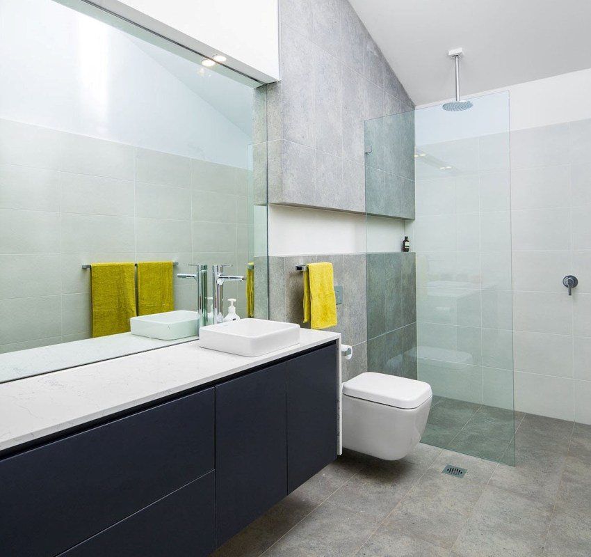 Ontwerp van badkamers in combinatie met een toilet: foto's van interieurs en interessante oplossingen