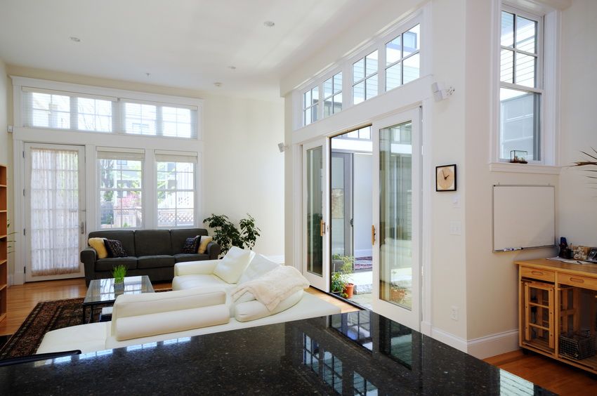 Interroom-glazen deur als stijlvol accent in een modern interieur