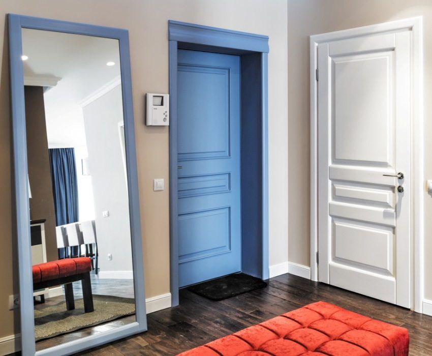 Welke deur naar het appartement u moet kiezen: esthetiek en veiligheid
