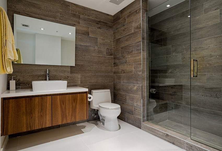 Keramische tegels in de badkamer: het ontwerp van moderne afwerkingen