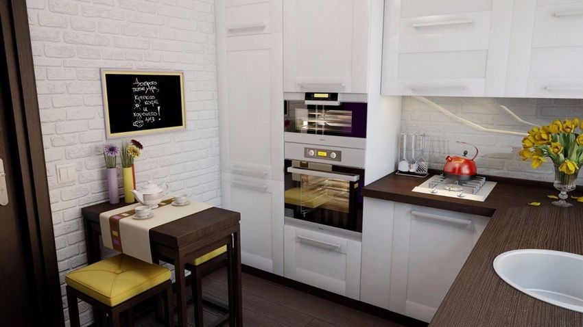 Kleine keukentafel voor een kleine keuken: efficiënte optimalisatie van de ruimte