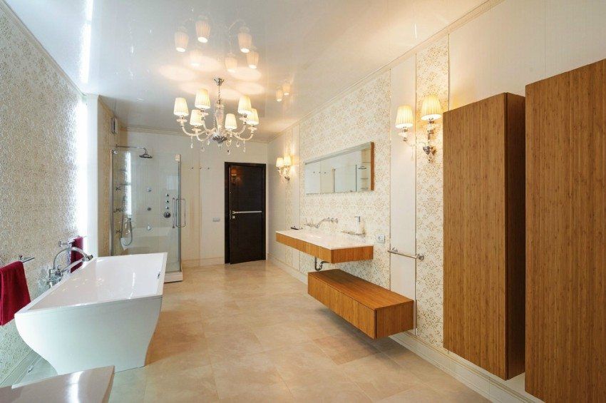 Spanplafond in de badkamer, foto's van kant-en-klare ontwerpoplossingen