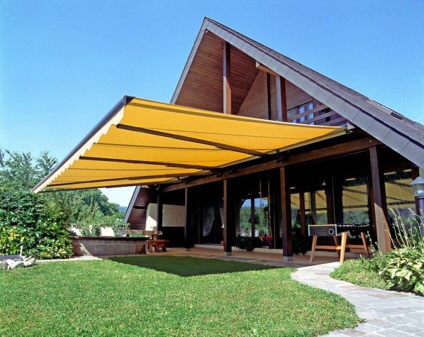 Schuren en zonneschermen voor het terras en de veranda: een elegante woondecoratie