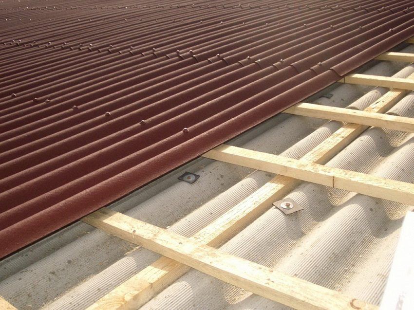 Ondulin of metalen tegel: wat is beter om te kiezen voor het dak van het huis
