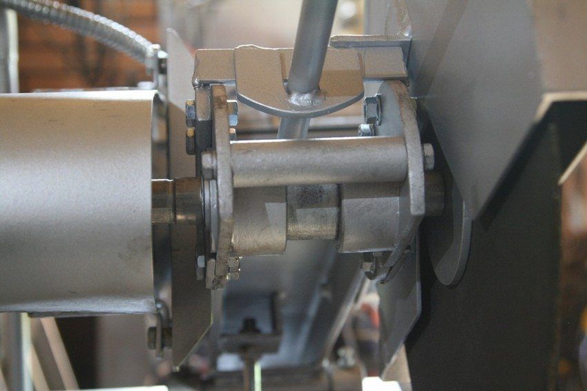 DIY-metaalsnijmachine: productietechnologie
