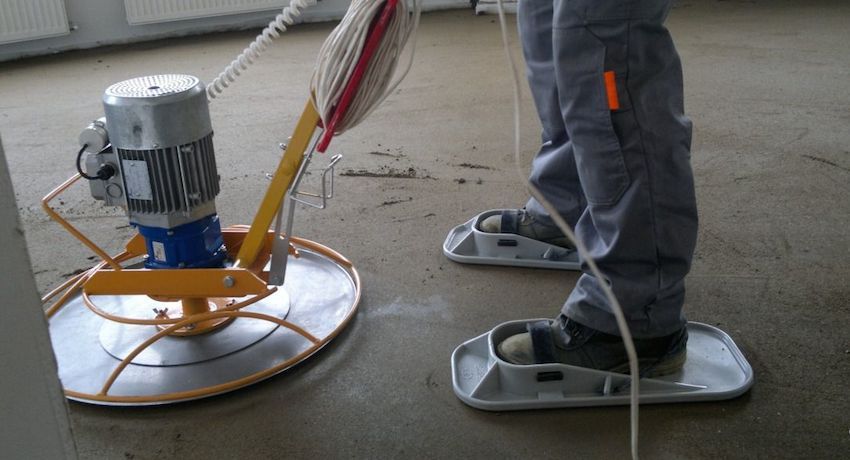Voors en tegens van semi-droge vloer dekvloer en de technologie van haar apparaat