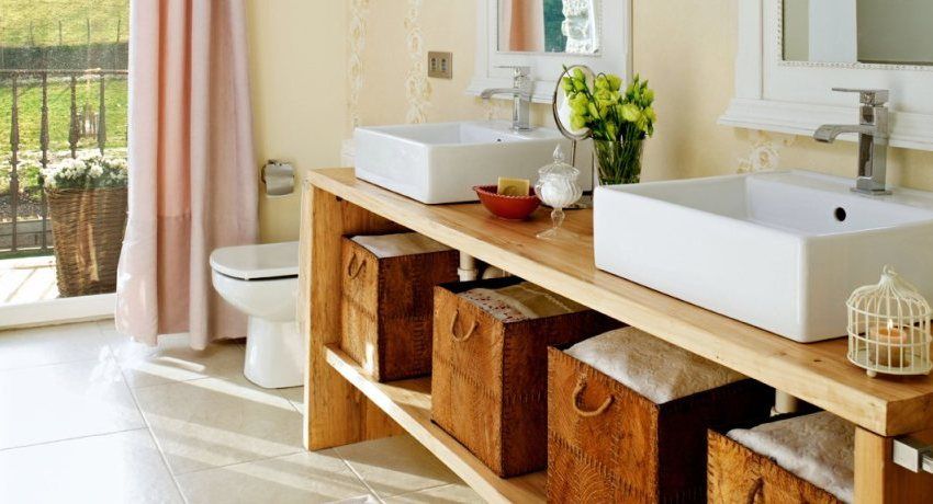 Gootsteen met een kast in de badkamer: een handig en functioneel element van de kamer