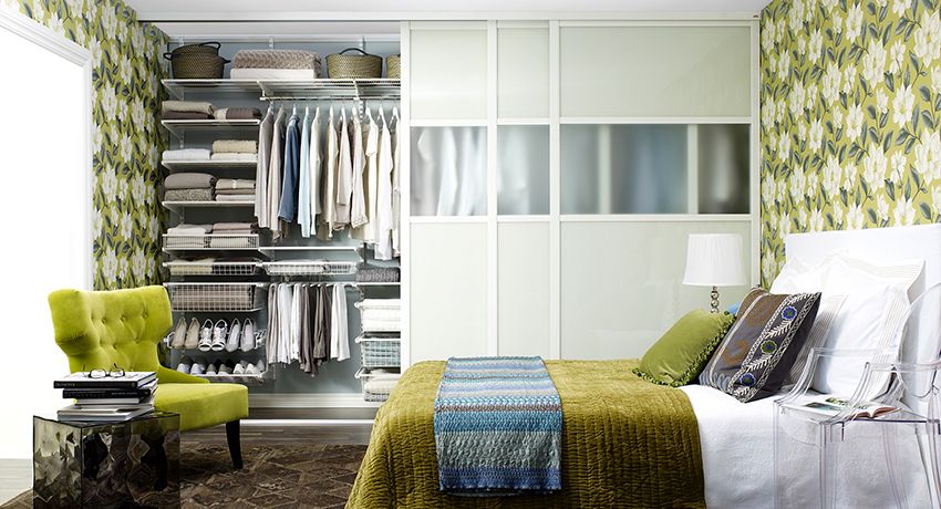 Garderobe in de slaapkamer: een foto van verschillende variaties van het ontwerp
