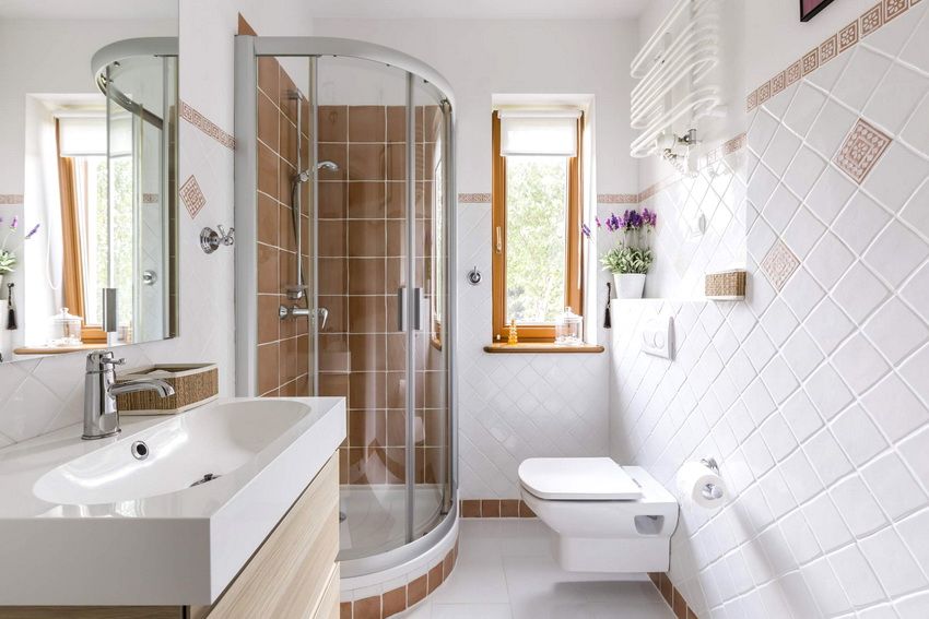 Glazen douchescherm: mooi en functioneel badkamerdesign