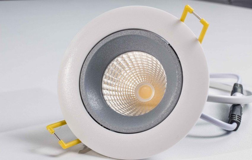 LED-lampen voor binnenverlichting: overhead en verzonken