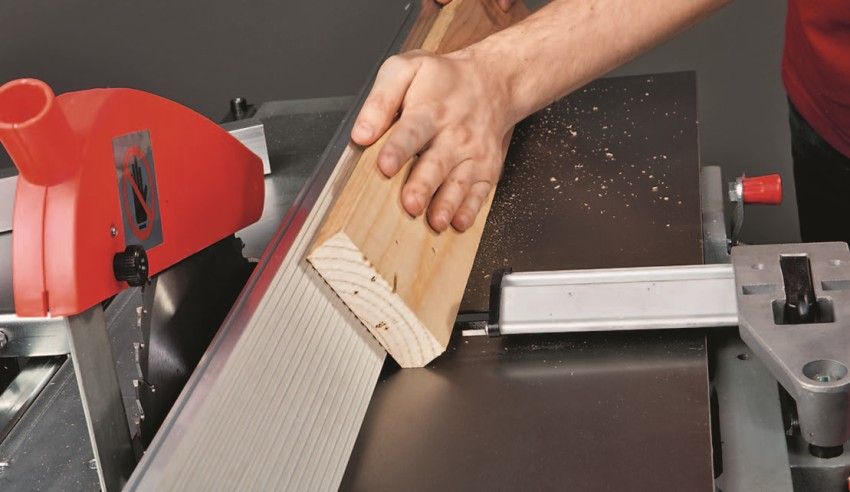 Doe-het-zelf-hout draaibank: tips voor het maken en gebruiken