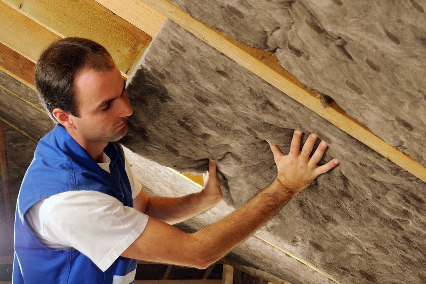 Isolatie van de zolder van binnenuit, als het dak al bedekt is: materialen en technologieën