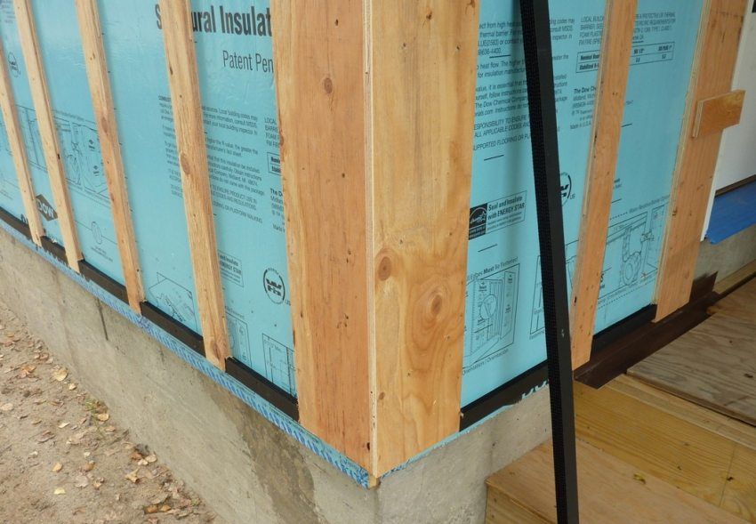 Isolatie voor de wanden van het huis buiten de gevelbeplating: kies het materiaal en de installatiemethode